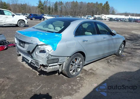 2015 Mercedes-Benz C 300 4Matic/Luxury 4Matic/Sport 4Matic из США, поврежденный, VIN 55SWF4KB0FU080164